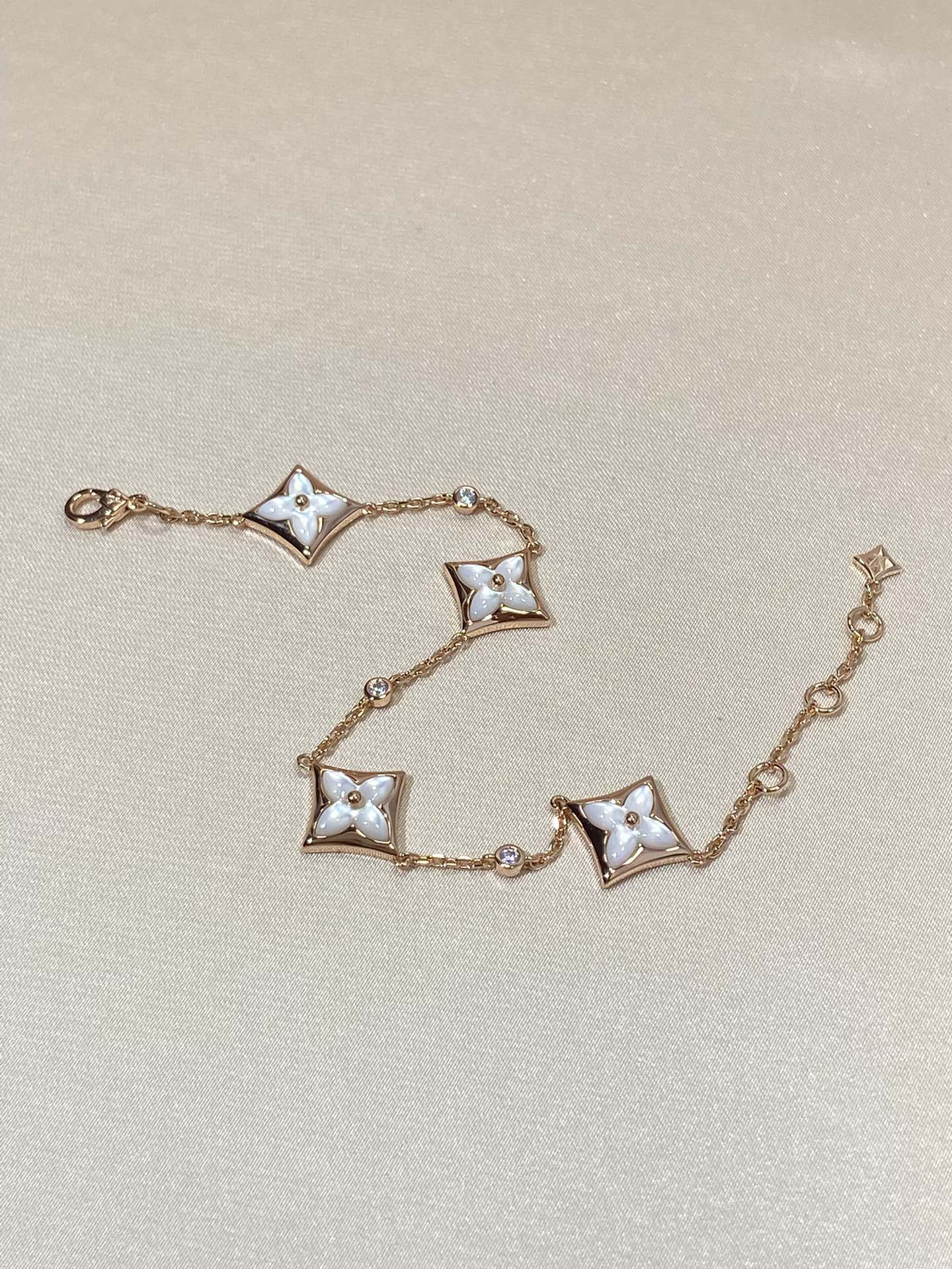 LOUIS VUITTON STAR 4 MOTIF MOP DIAMOND PINK GOLD BRACELET
