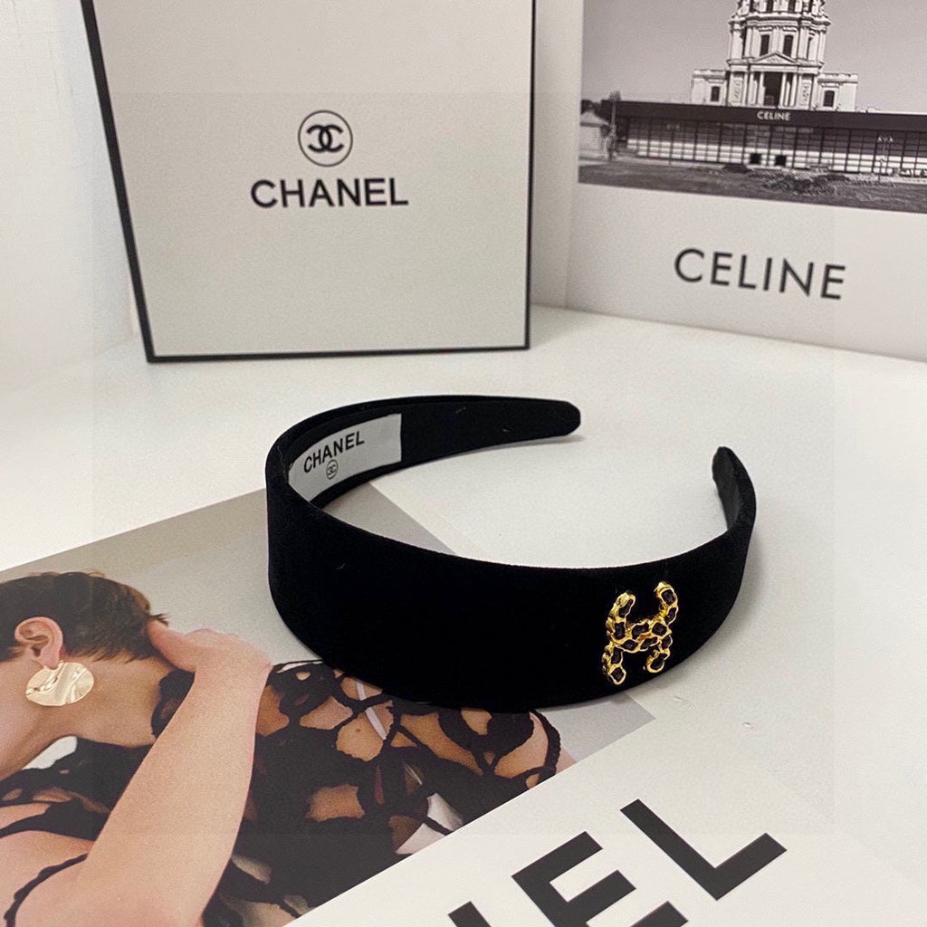 CHANEL BLACK VELVET HAIRBAND 832223