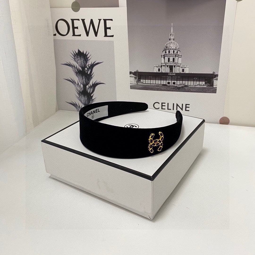 CHANEL BLACK VELVET HAIRBAND 832223