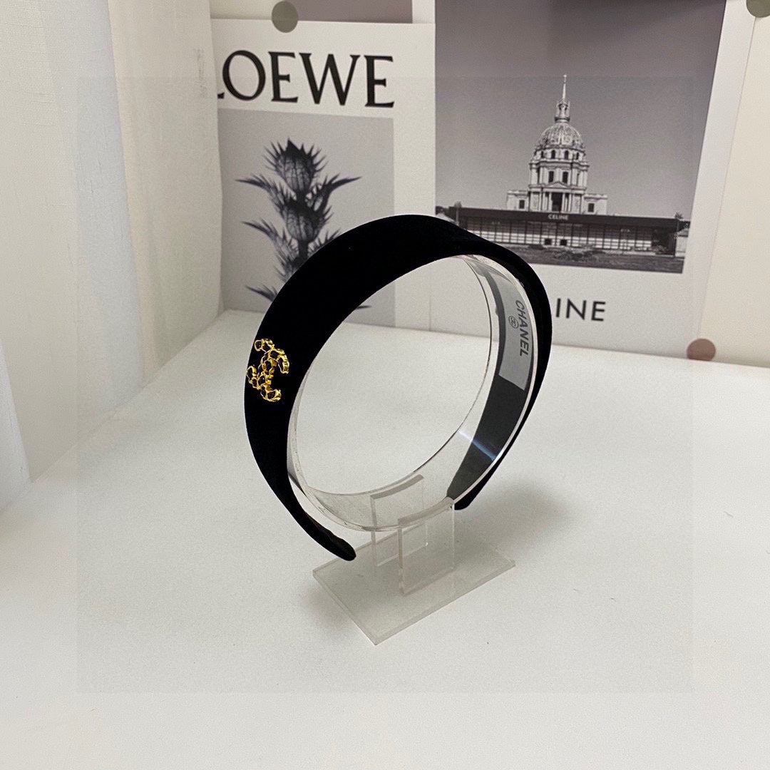 CHANEL BLACK VELVET HAIRBAND 832223