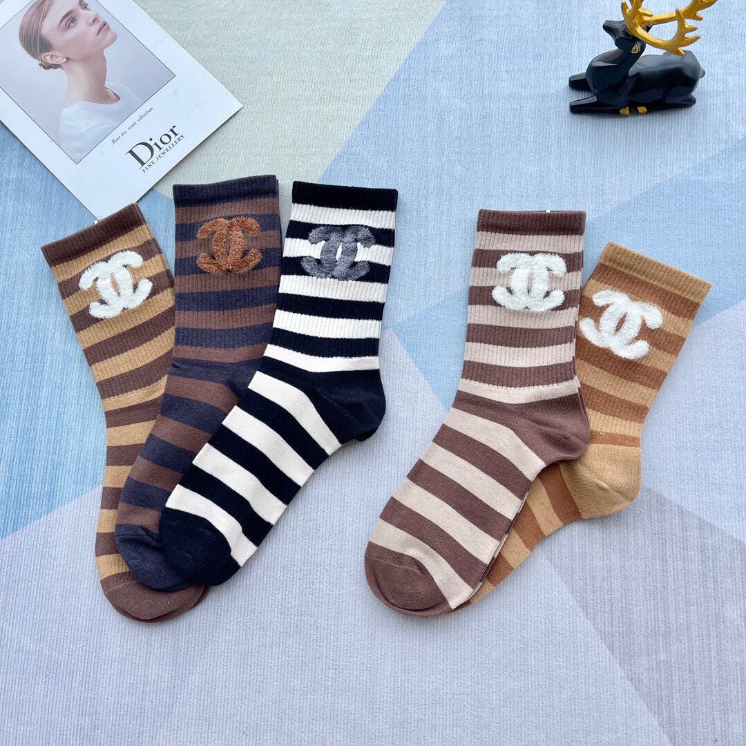CHANEL CREW SOCKS 420751 (1 BOX )