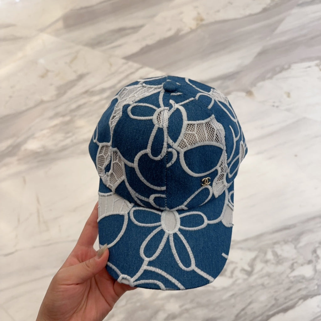 CHANEL LACE FLORAL BASEBALL HAT 672633