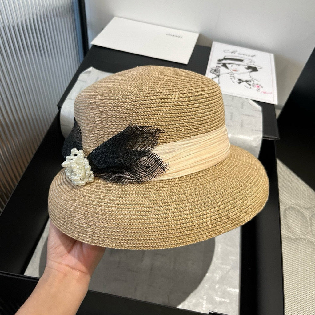 CELINE SMALL BRIM HAT MODEL 650348 IN BEIGE WOVEN STRAW