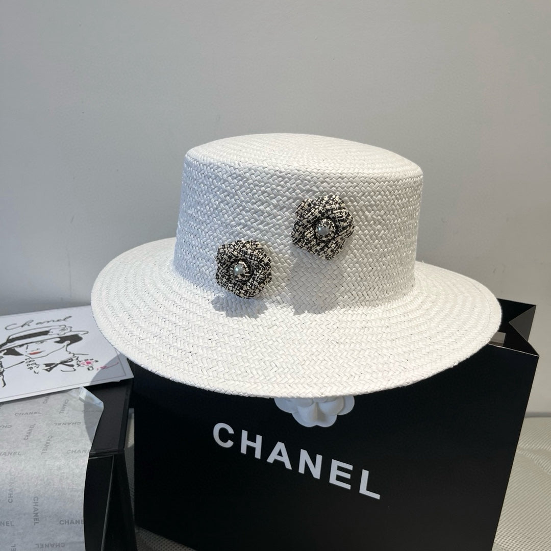 CHANEL FLAT STRAW HAT WHITE FLOWER ATTACHMENT 673931