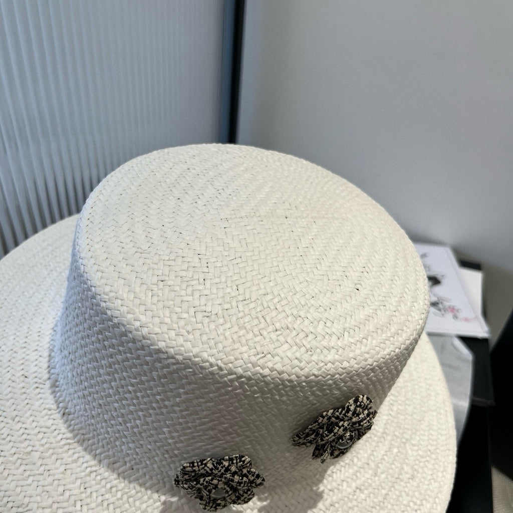 CHANEL FLAT STRAW HAT WHITE FLOWER ATTACHMENT 673931