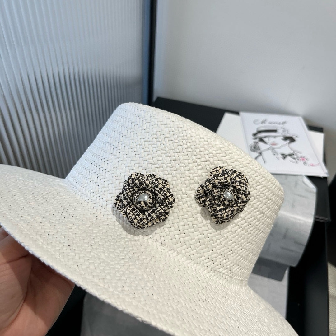 CHANEL FLAT STRAW HAT WHITE FLOWER ATTACHMENT 673931