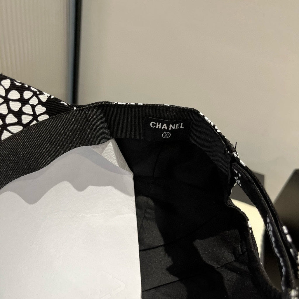 CHANEL BASEBALL HAT BLACK PATTERN 674031