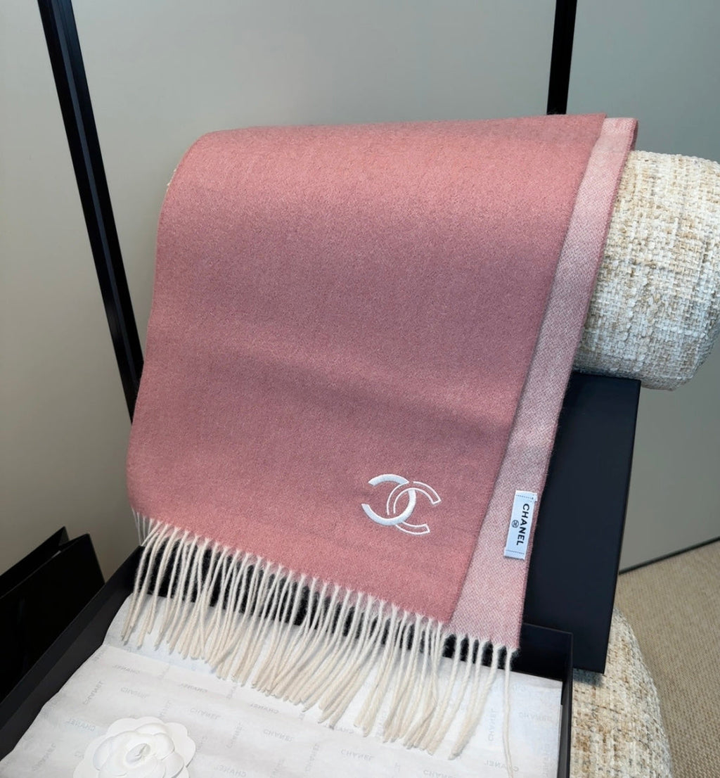 CHANEL 25S SCARF 180 IN CASHMERE 989787