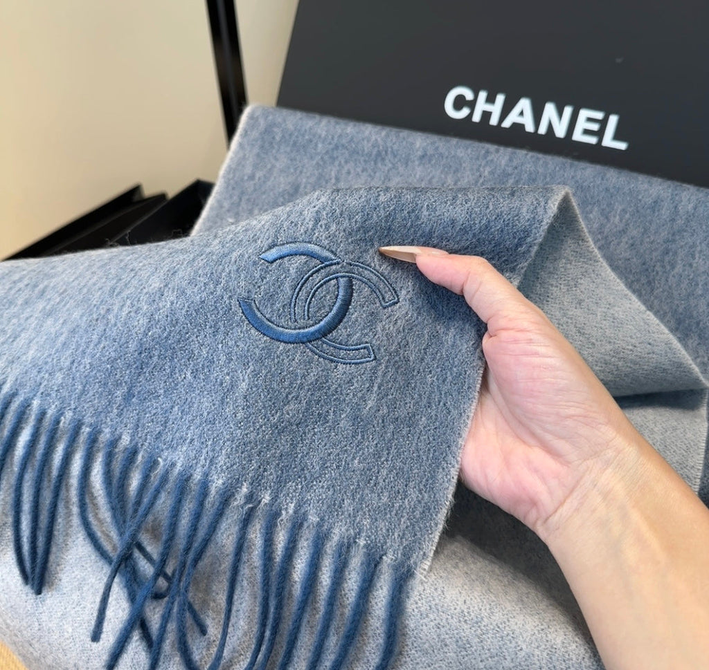 CHANEL 25S SCARF 180 IN CASHMERE 989788