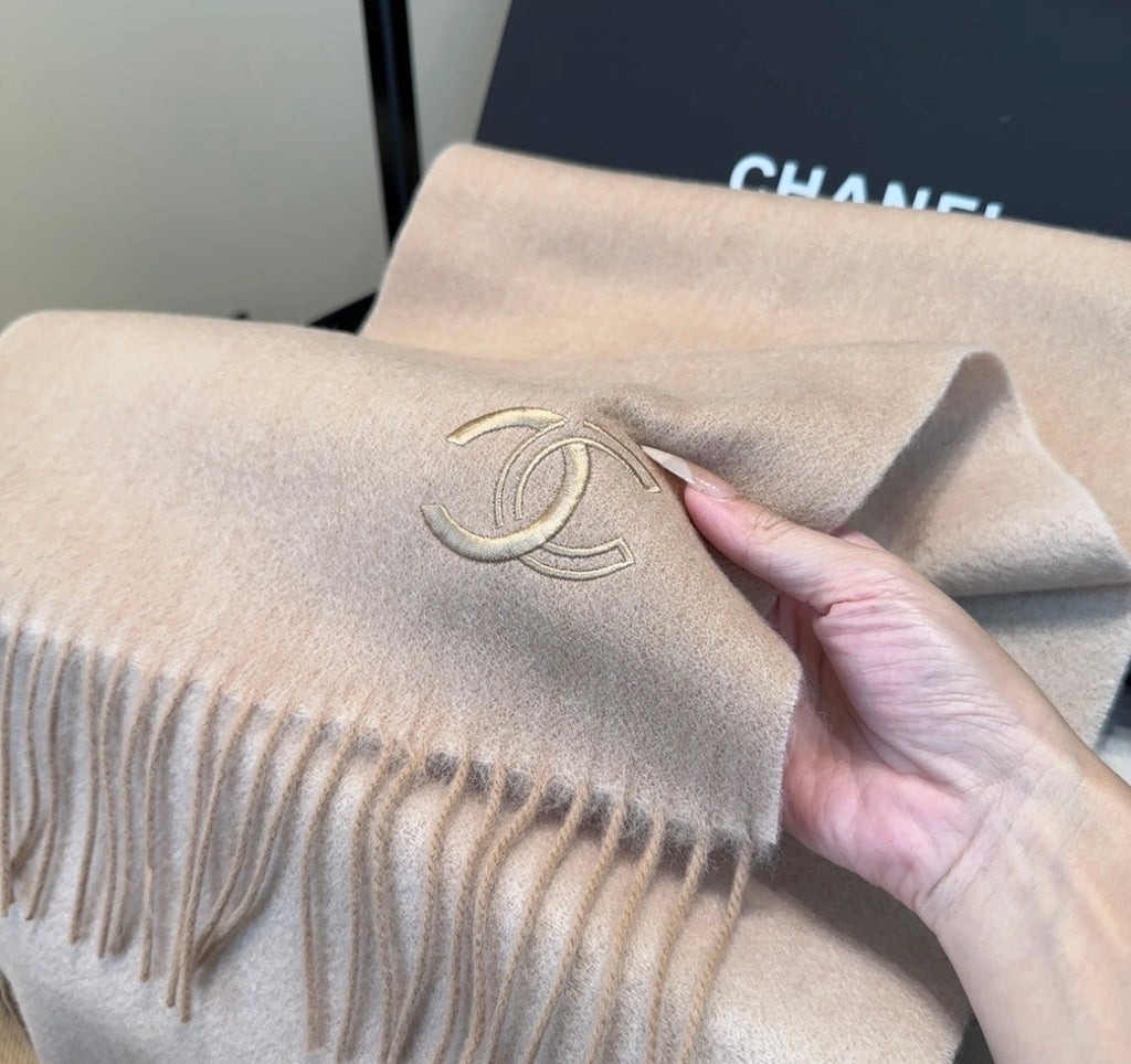 CHANEL 25S SCARF 180 IN CASHMERE 989789