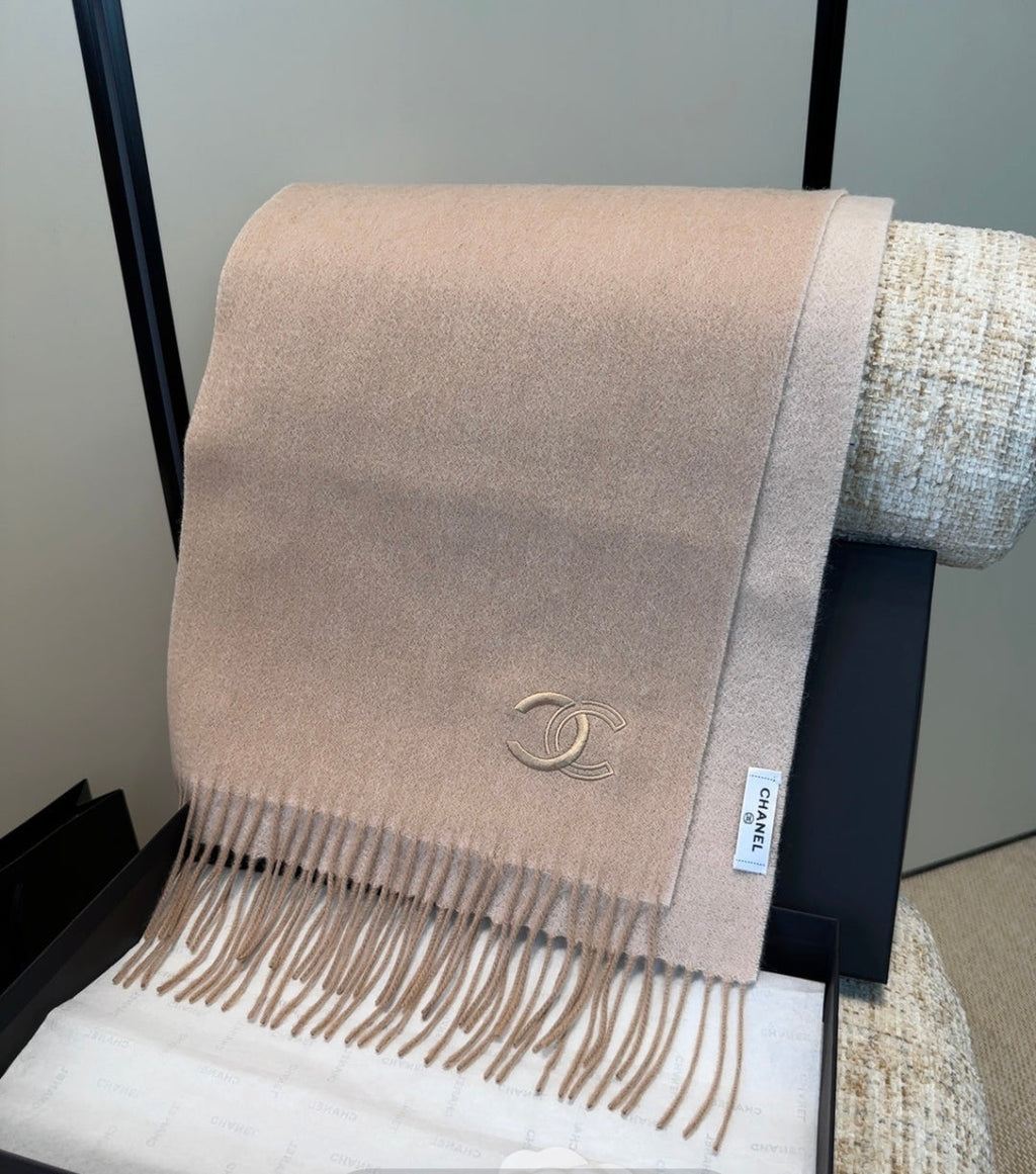 CHANEL 25S SCARF 180 IN CASHMERE 989789