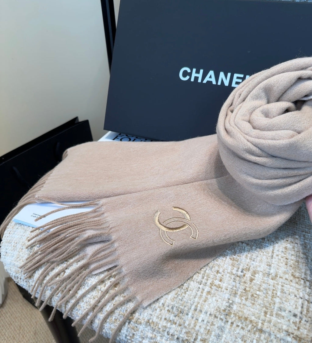 CHANEL 25S SCARF 180 IN CASHMERE 989789