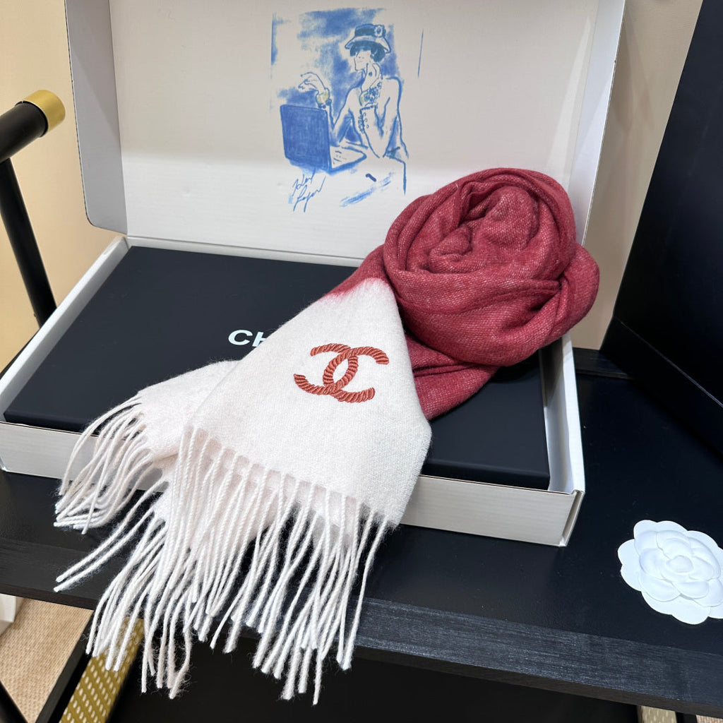 CHANEL 25S SCARF 180 IN CASHMERE 989816