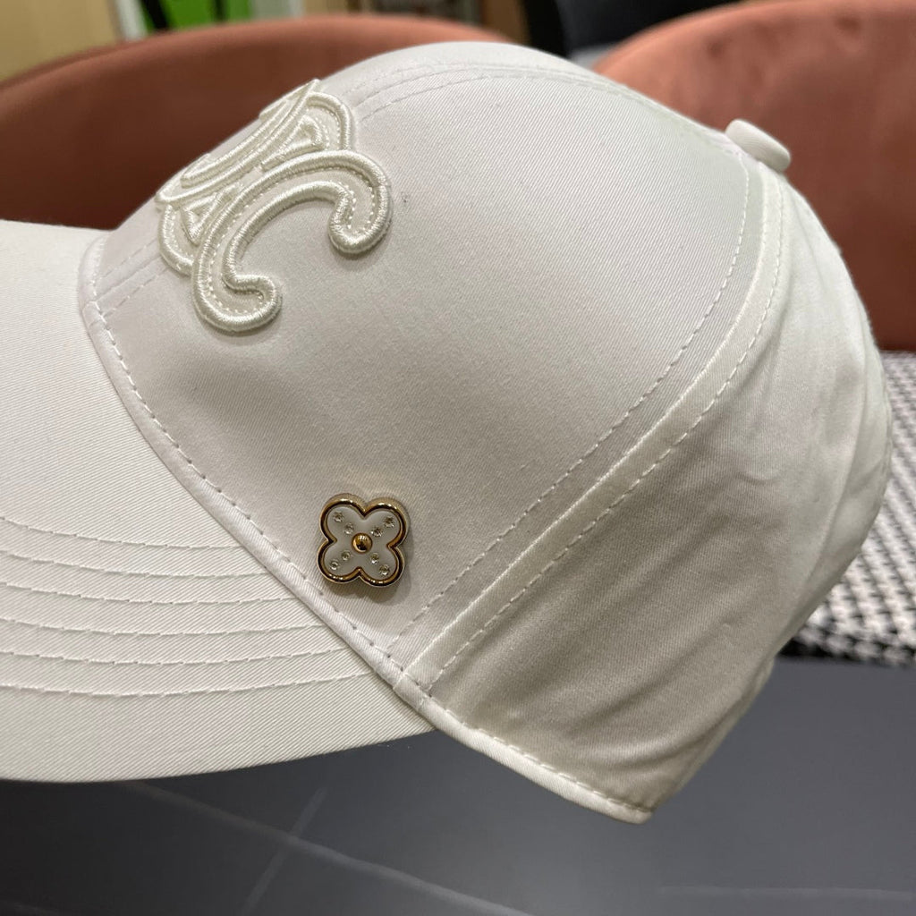 CELINE BASEBALL CAP MODEL 650288 IN WHITE FABRIC