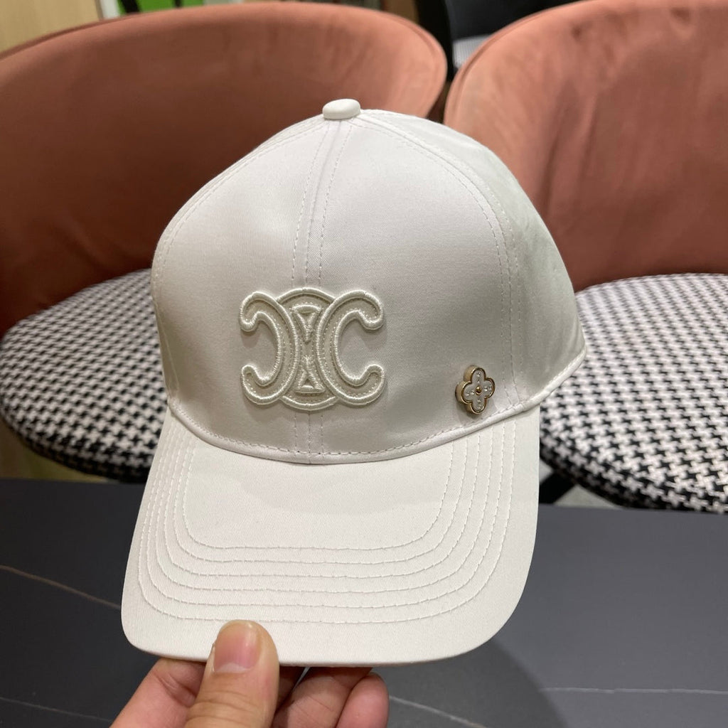CELINE BASEBALL CAP MODEL 650288 IN WHITE FABRIC