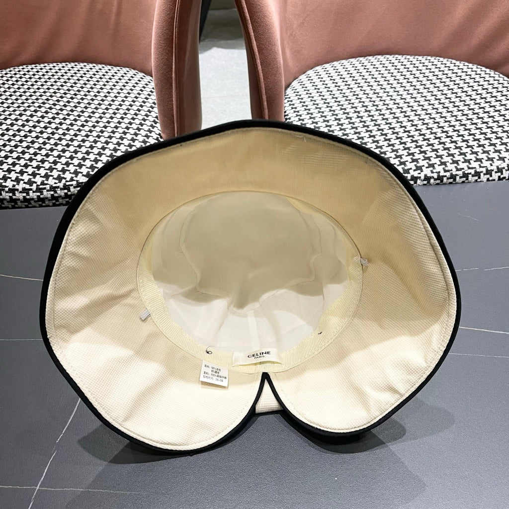 CELINE BUCKET HAT MODEL 650289 IN WHITE FABRIC