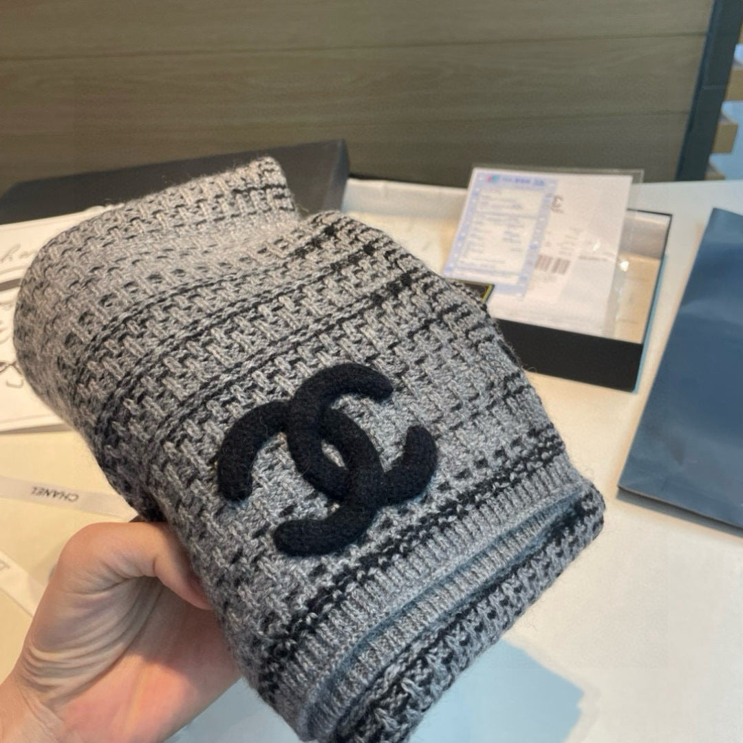 CHANEL 25S SCARF 180 IN CASHMERE 931425
