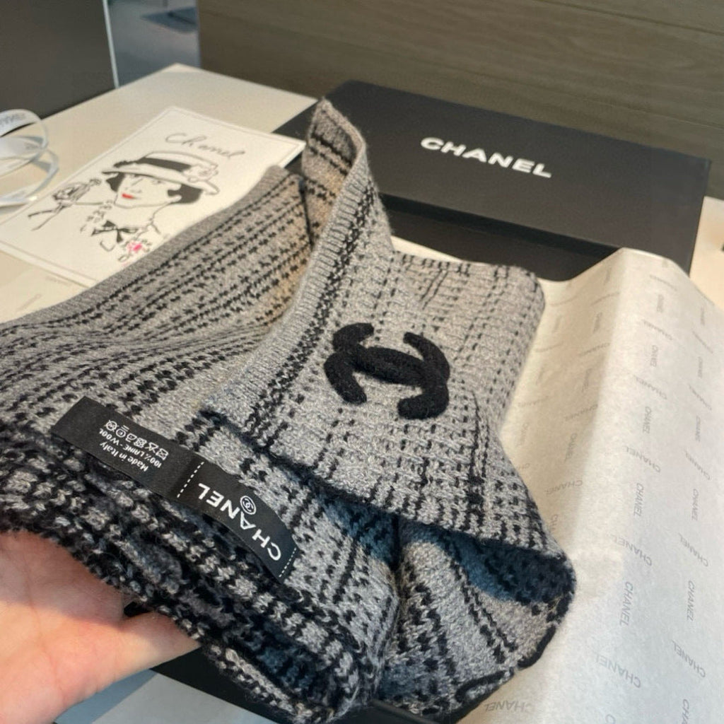CHANEL 25S SCARF 180 IN CASHMERE 931425