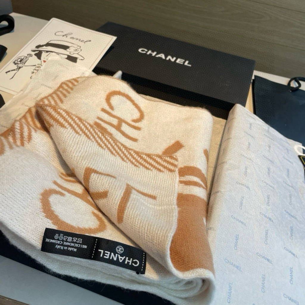 CHANEL 25S SCARF 180 IN CASHMERE 932414