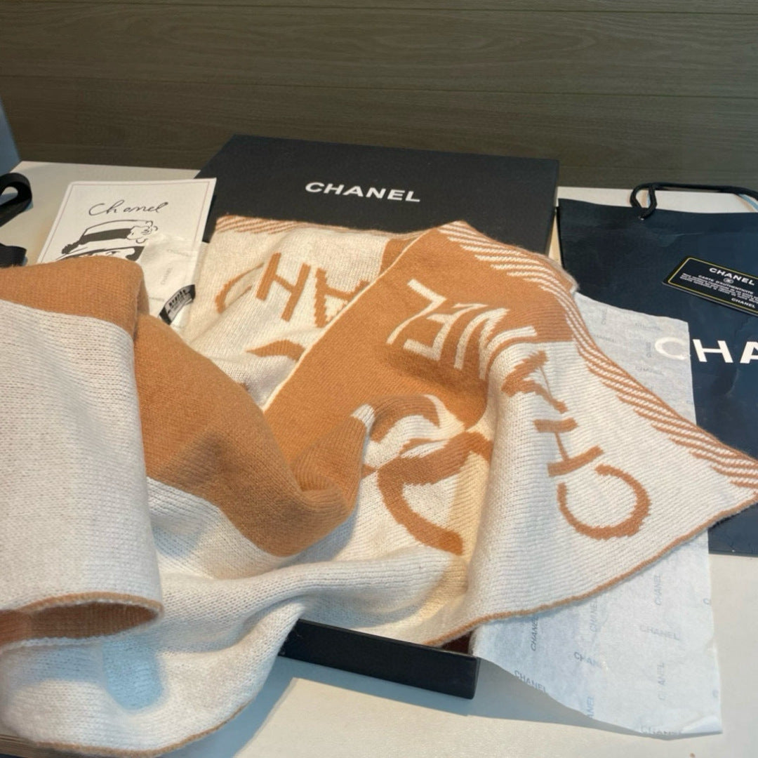 CHANEL 25S SCARF 180 IN CASHMERE 932414