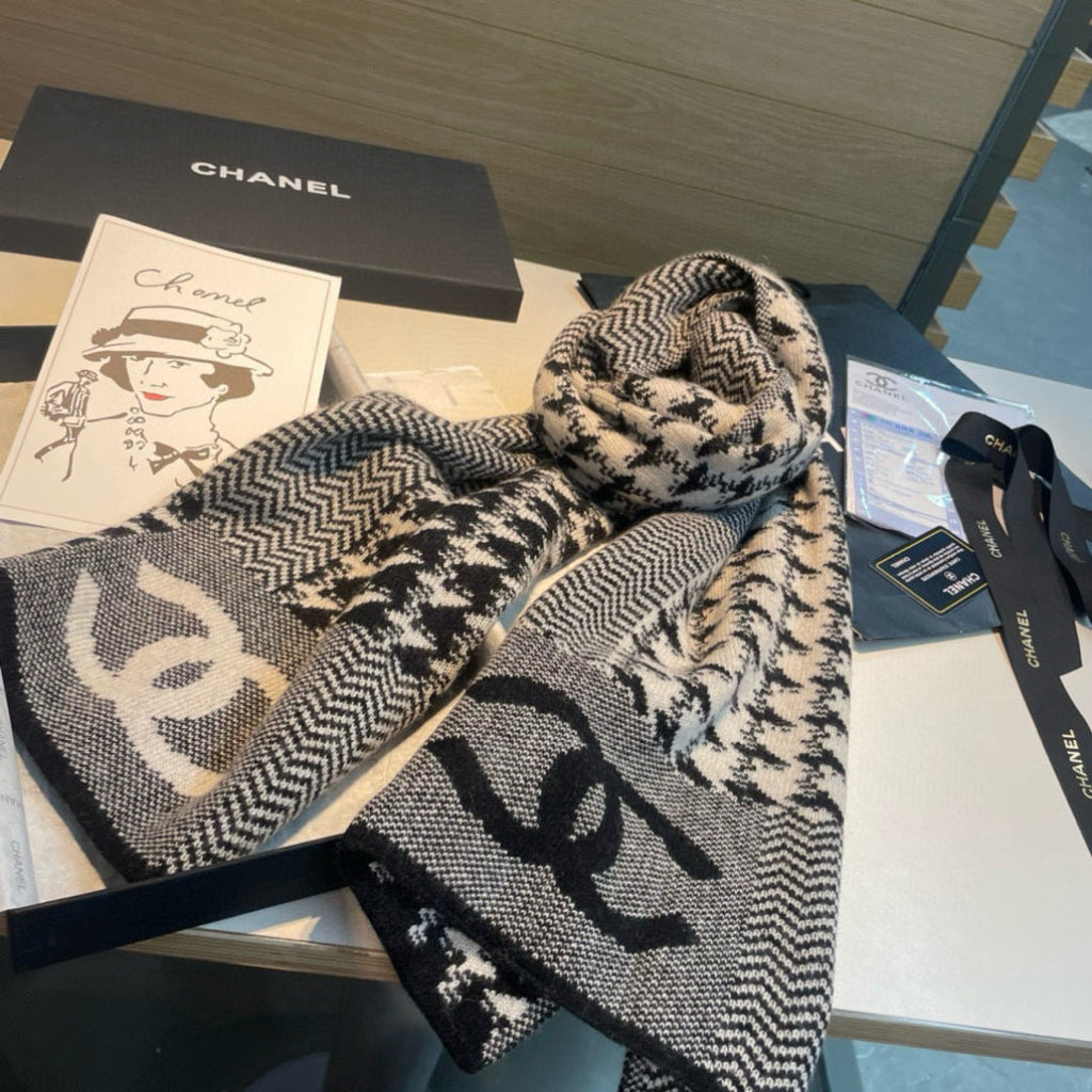 CHANEL 25S SCARF 190 CM IN CASHMERE 942958