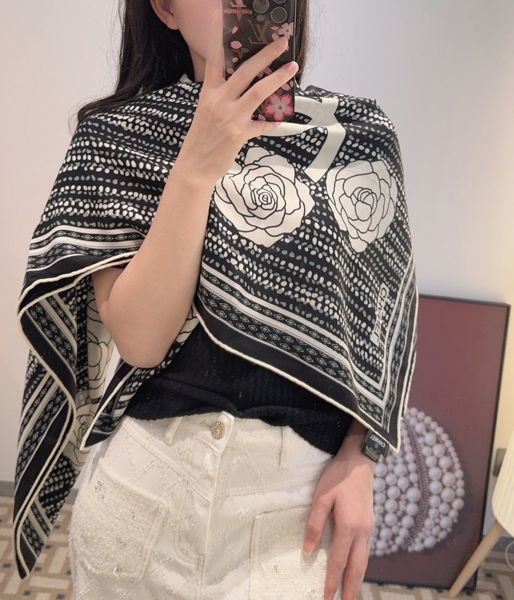CHANEL 25S SCARF 140 IN CASHMERE 989890