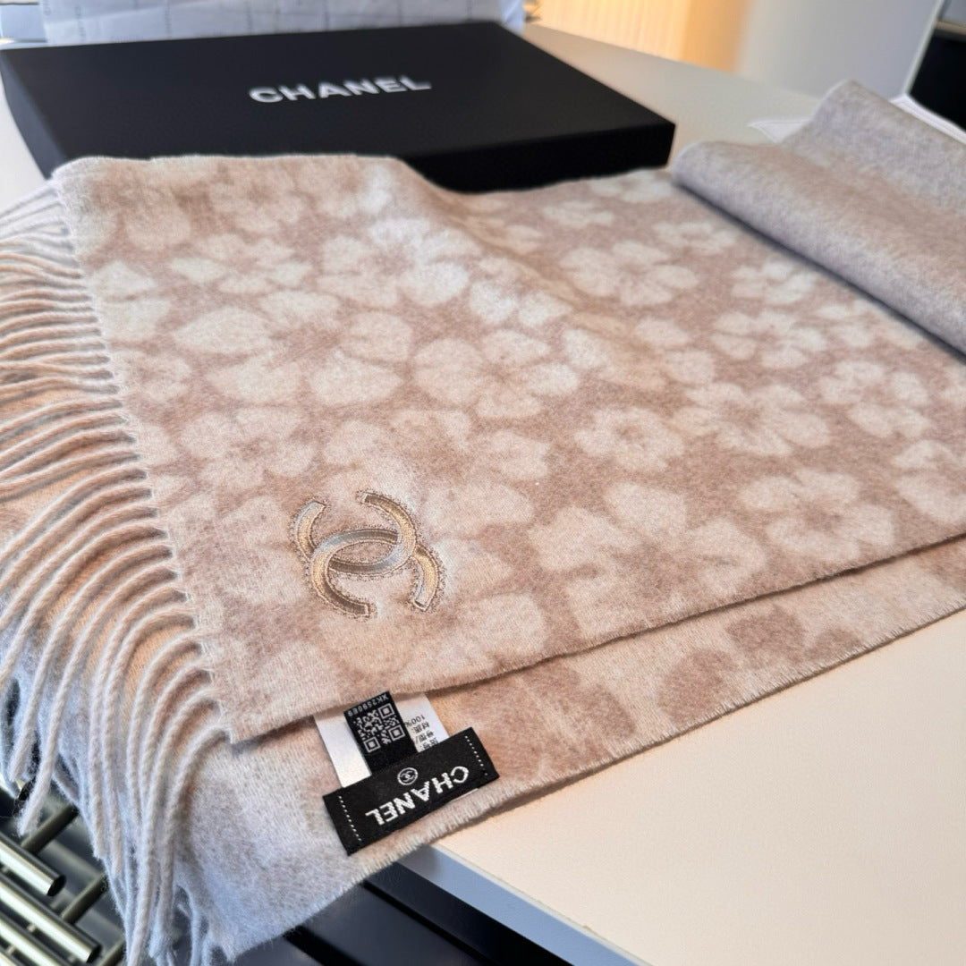 CHANEL 25S SCARF 180 IN CASHMERE 989899