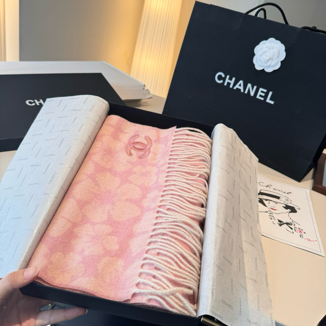 CHANEL 25S SCARF 180 IN CASHMERE 989901