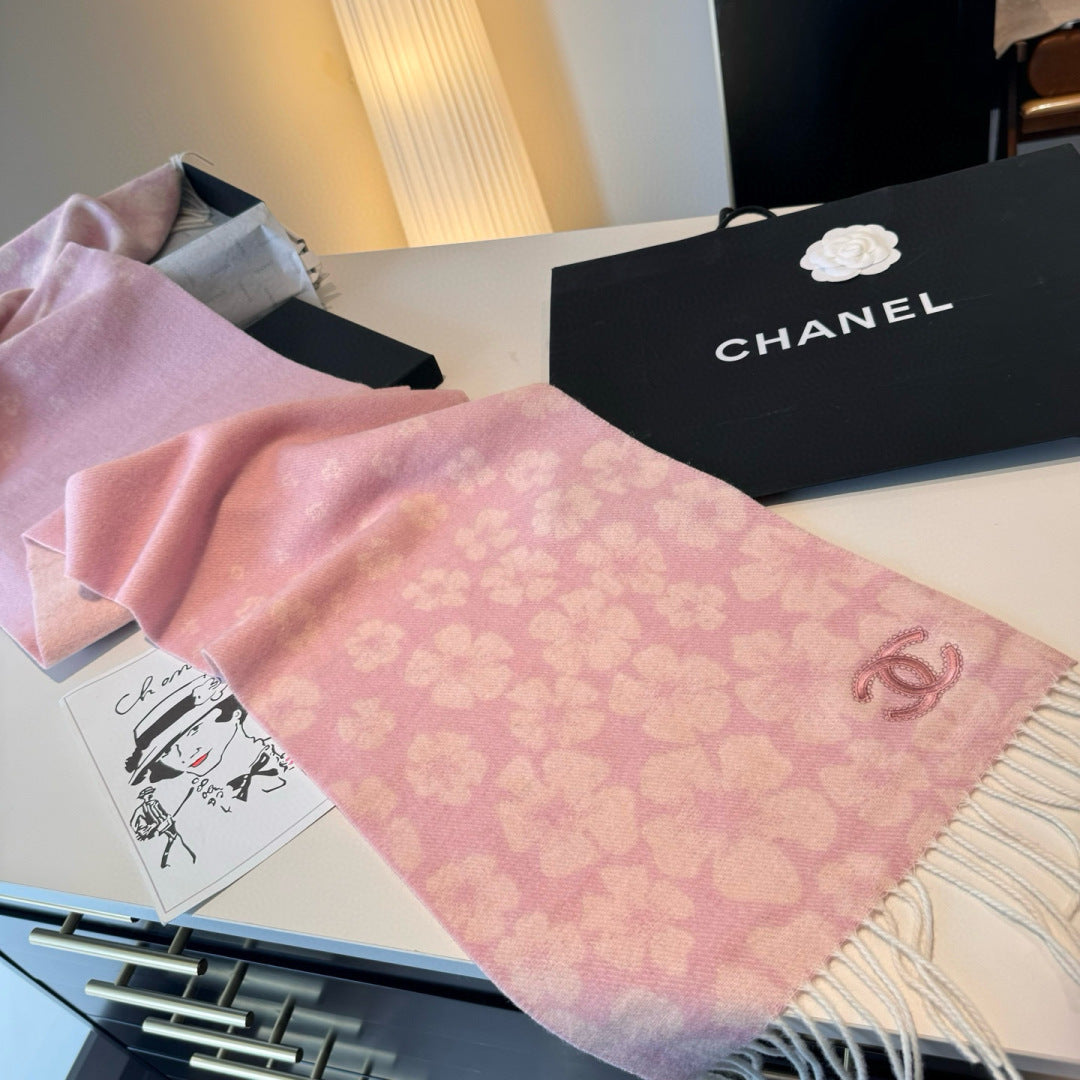 CHANEL 25S SCARF 180 IN CASHMERE 989901