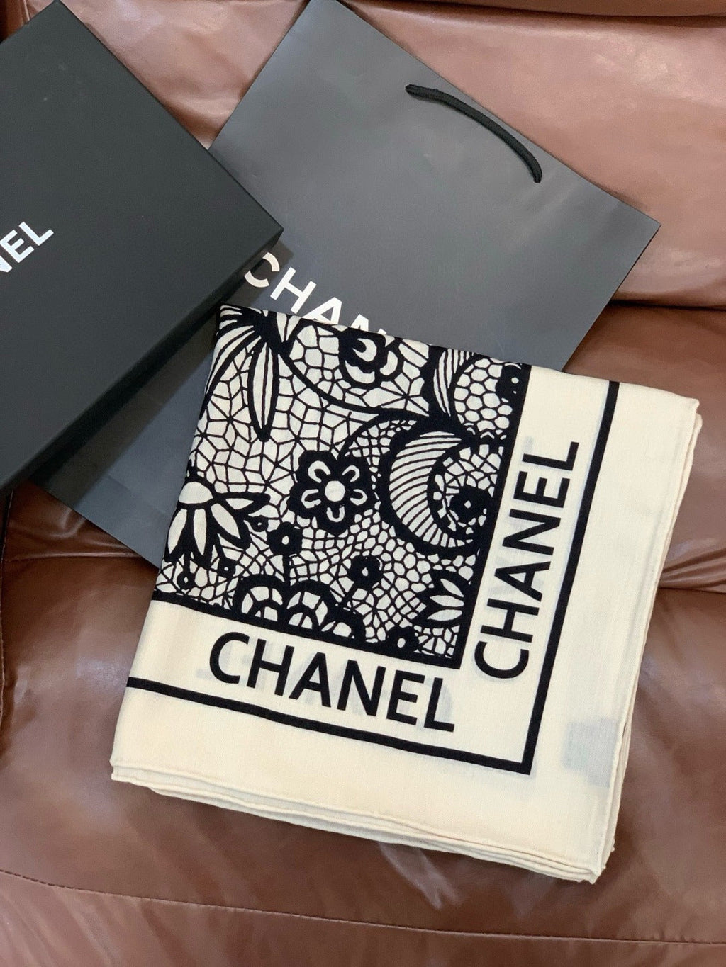 CHANEL 25S SCARF 135 CM IN CASHMERE AND SILK 943316