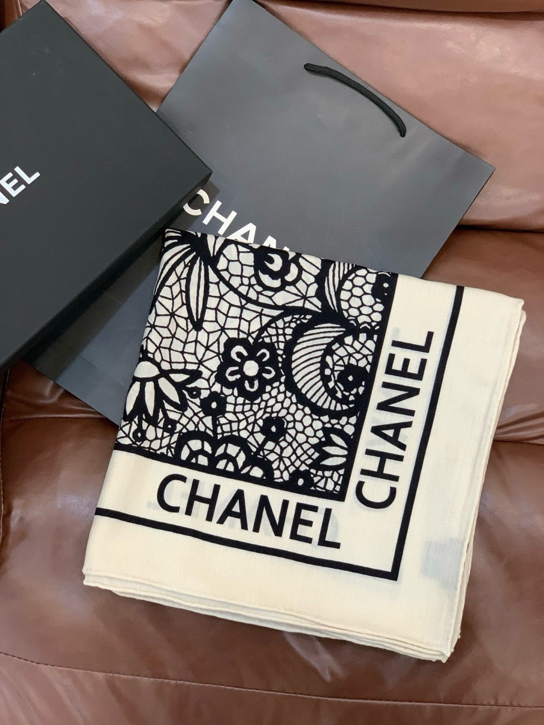 CHANEL 25S SCARF 135 CM IN CASHMERE AND SILK 943316