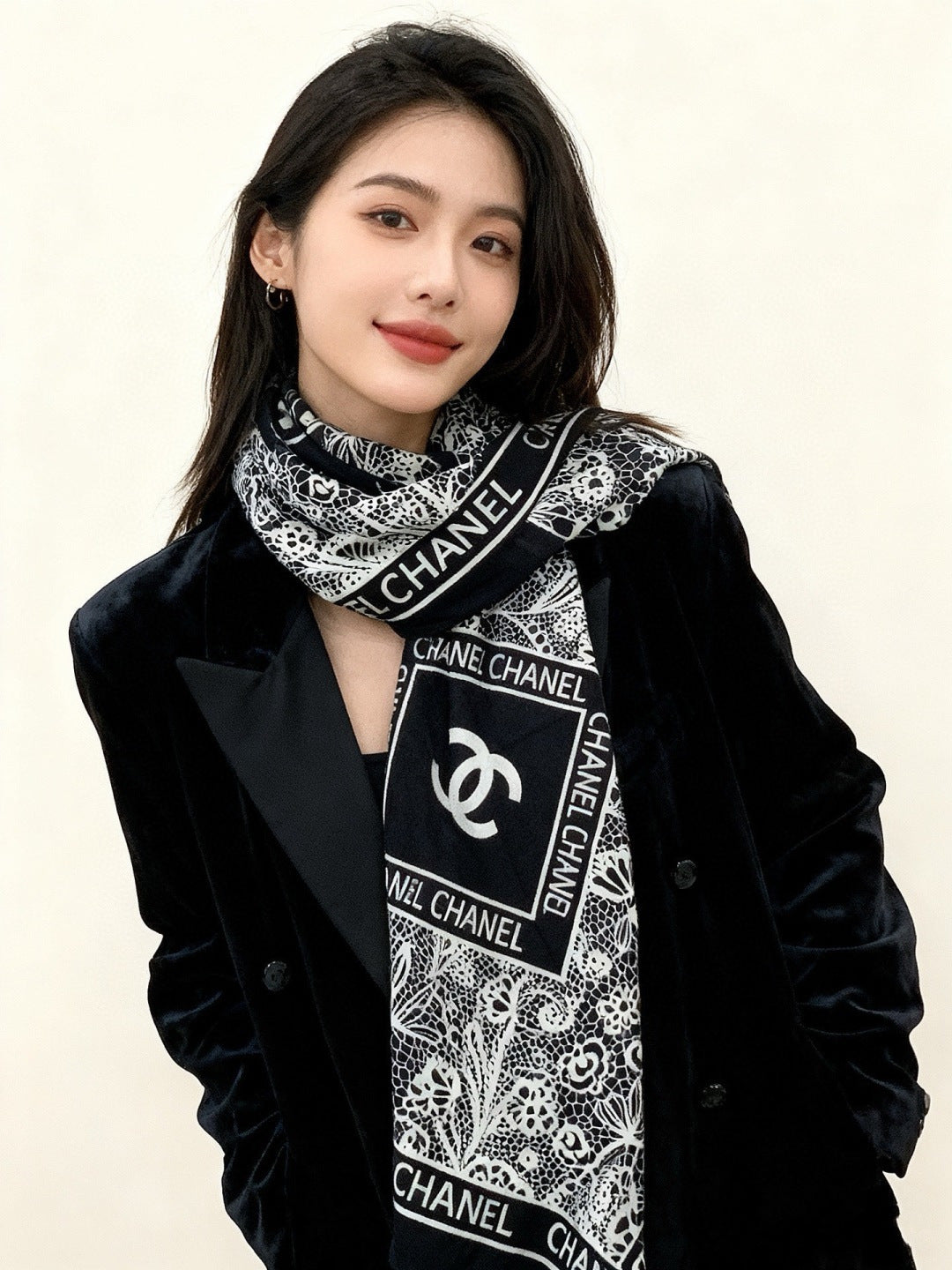 CHANEL 25S SCARF 135 CM IN CASHMERE AND SILK 943317