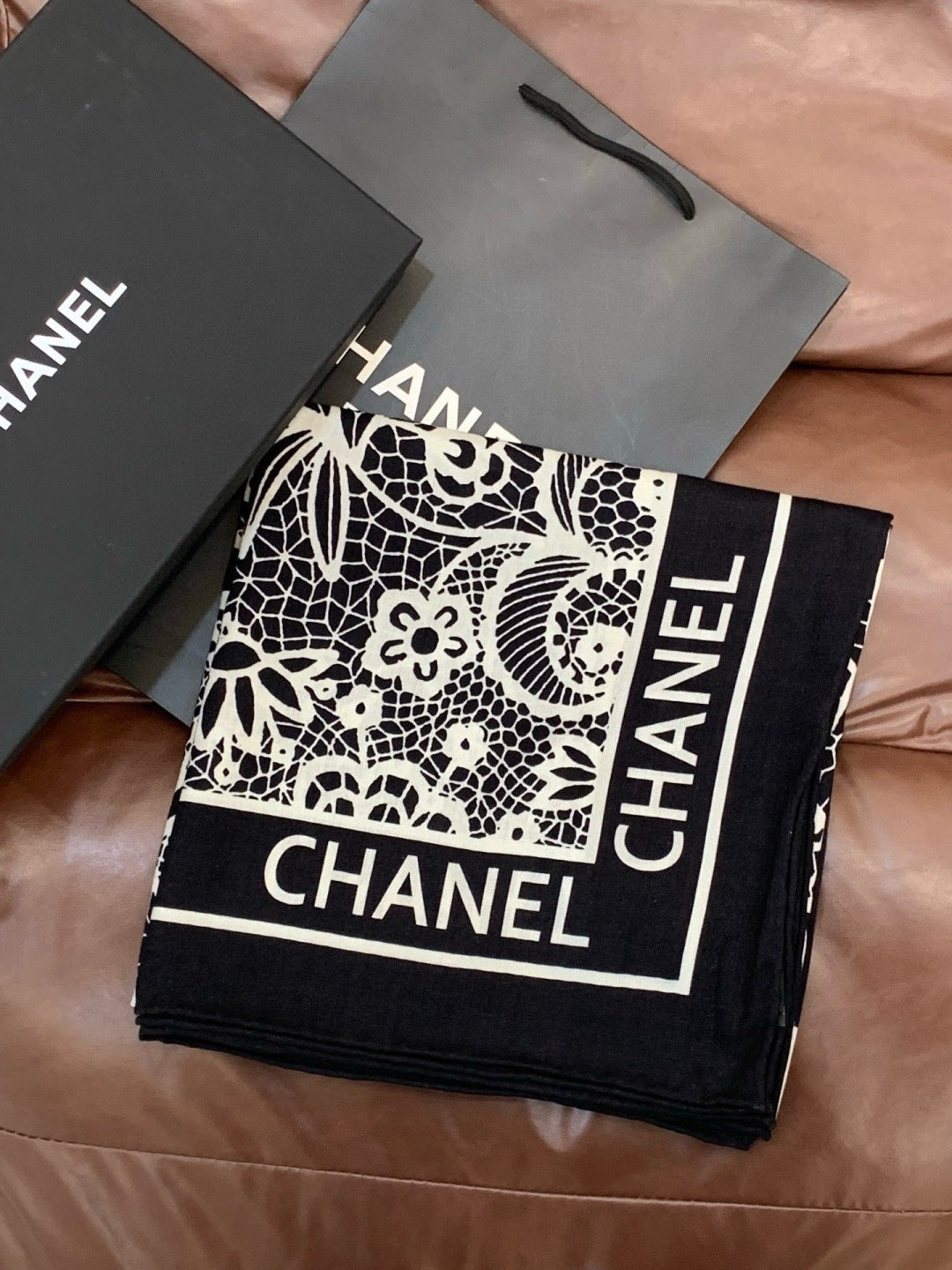 CHANEL 25S SCARF 135 CM IN CASHMERE AND SILK 943317