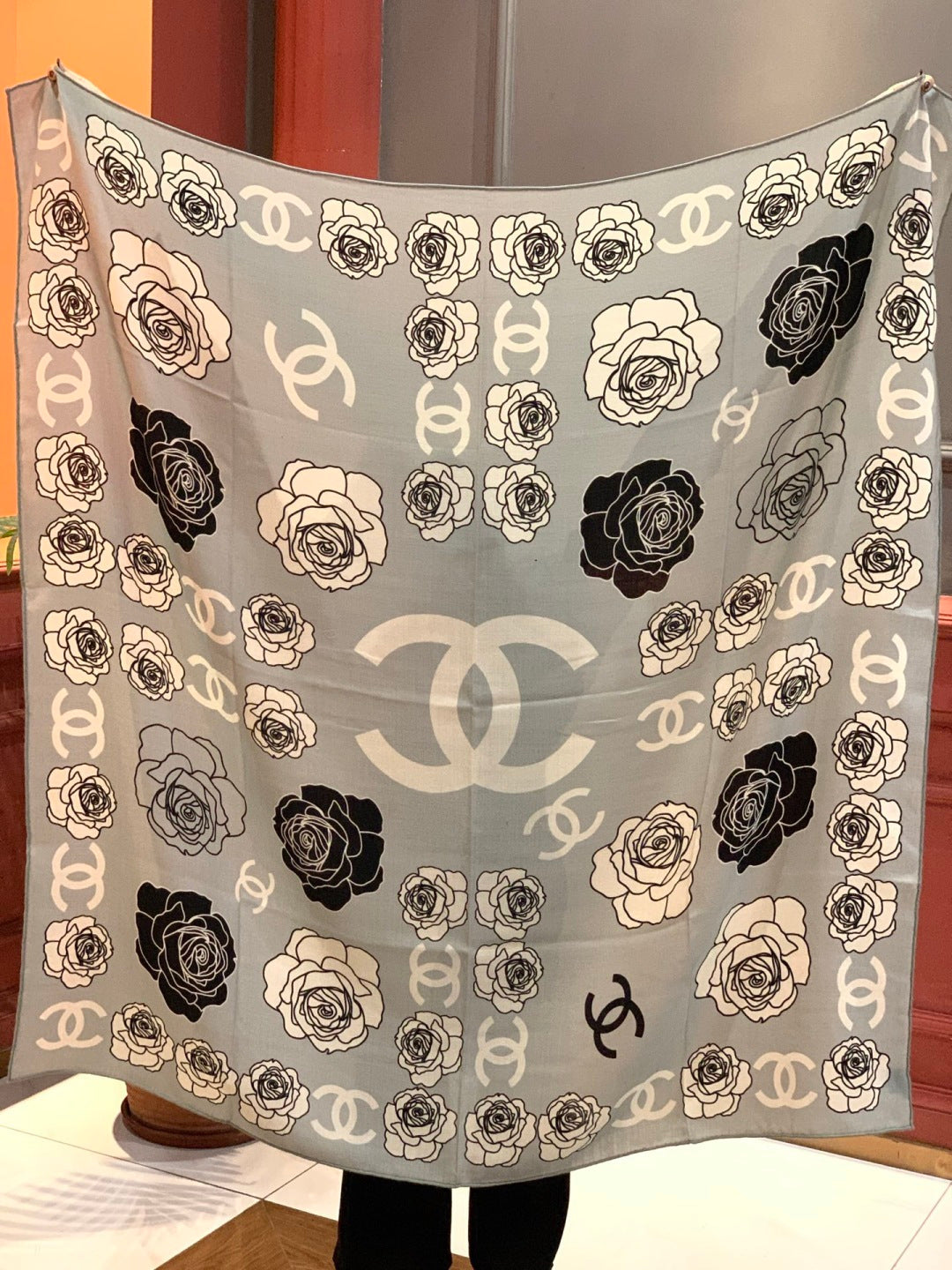 CHANEL 25S SCARF 140 CM IN CASHMERE AND SILK 943334