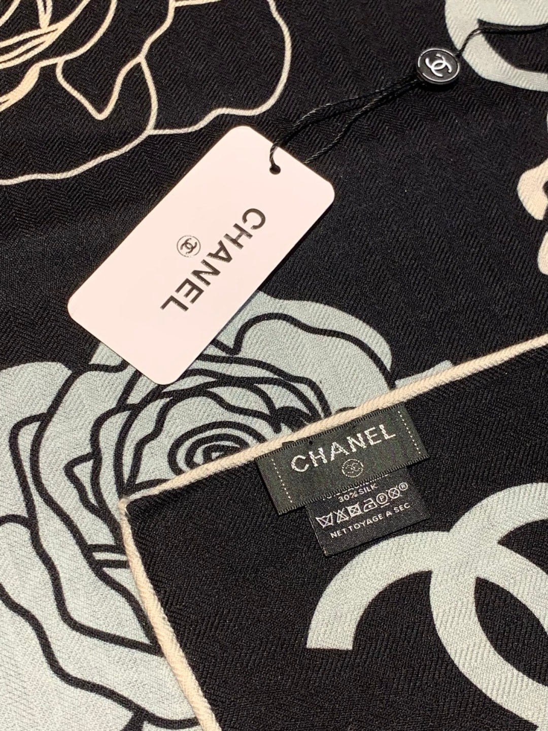 CHANEL 25S SCARF 140 CM IN CASHMERE AND SILK 943336