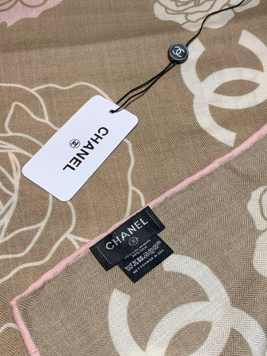 CHANEL 25S SCARF 140 CM IN CASHMERE AND SILK 943337
