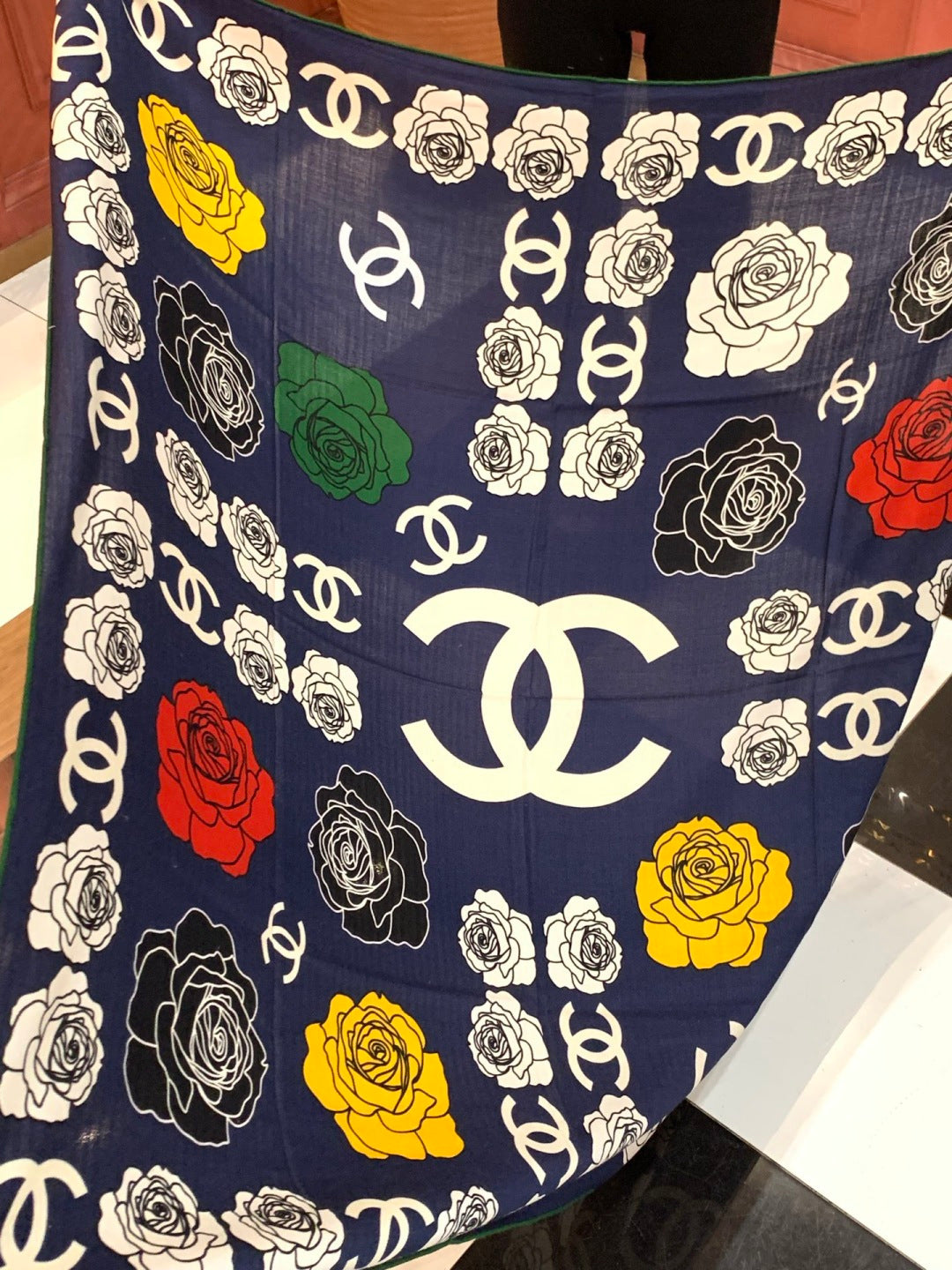 CHANEL 25S SCARF 140 CM IN CASHMERE AND SILK 943338