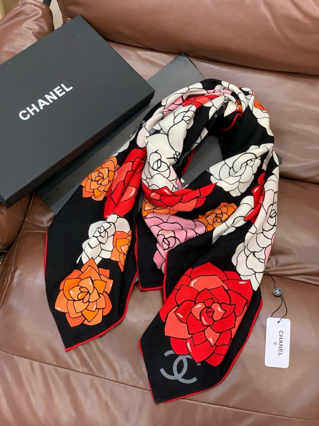 CHANEL 25S SCARF 140 CM IN CASHMERE SILK 943622