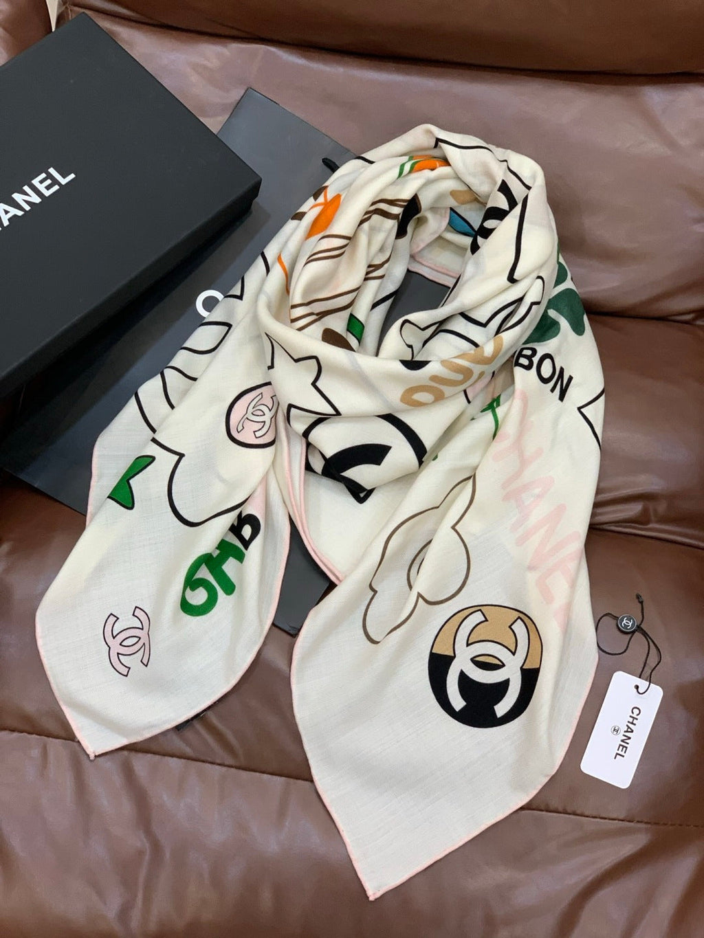 CHANEL 25S SCARF 135 CM IN CASHMERE SILK 943655