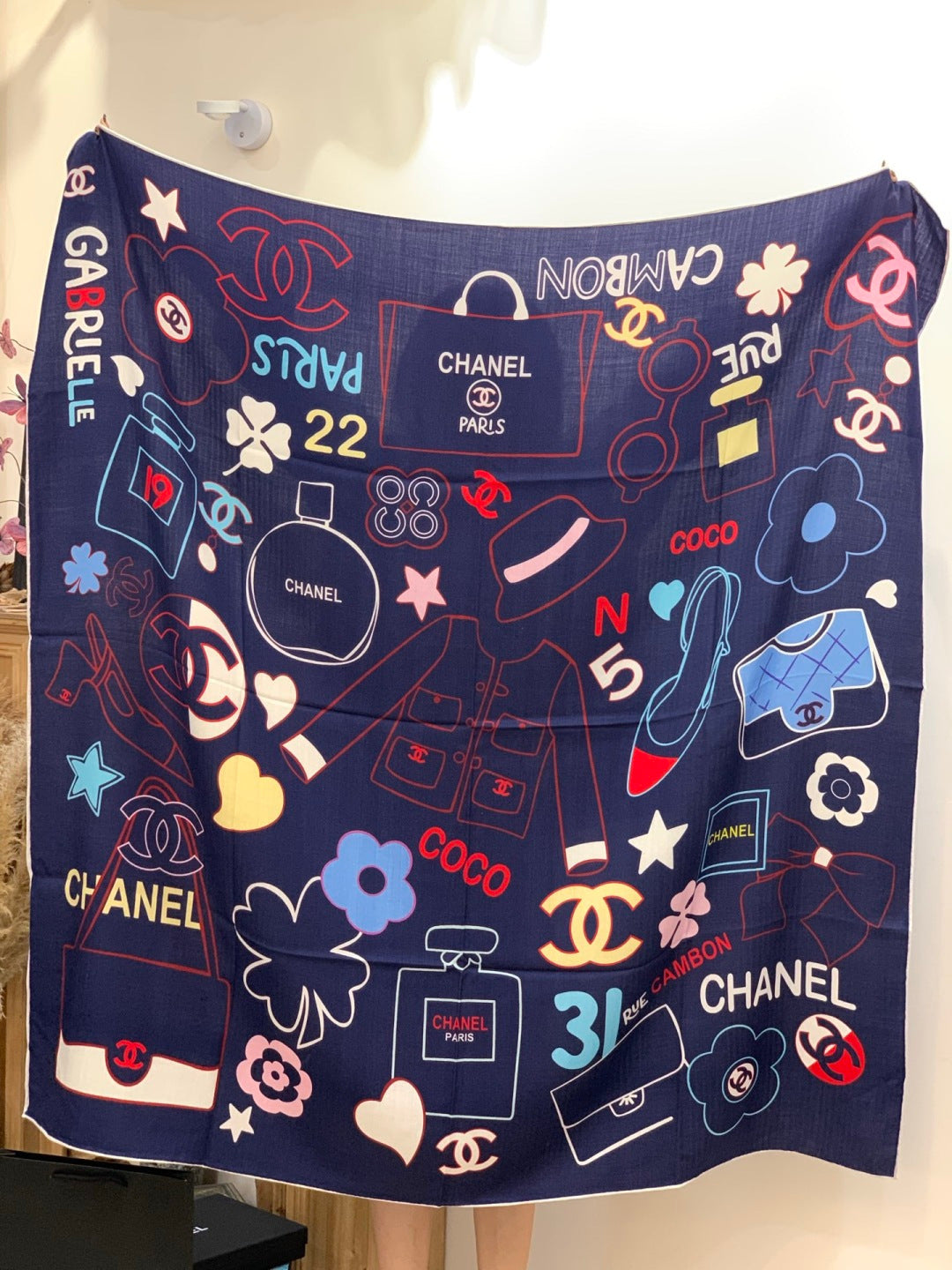 CHANEL 25S SCARF 135 CM IN CASHMERE SILK 943656