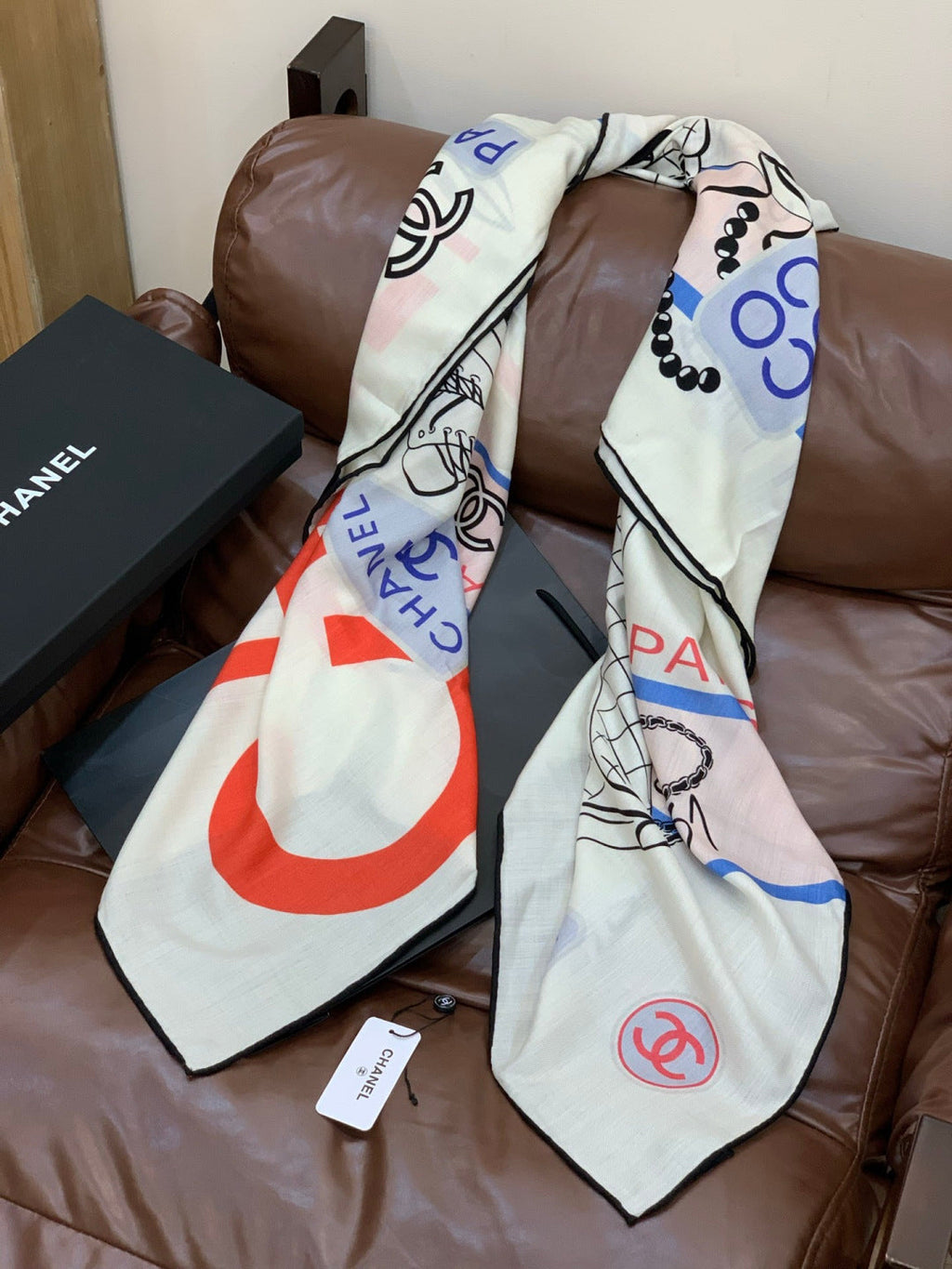 CHANEL 25S SCARF 135 IN CASHMERE 991652