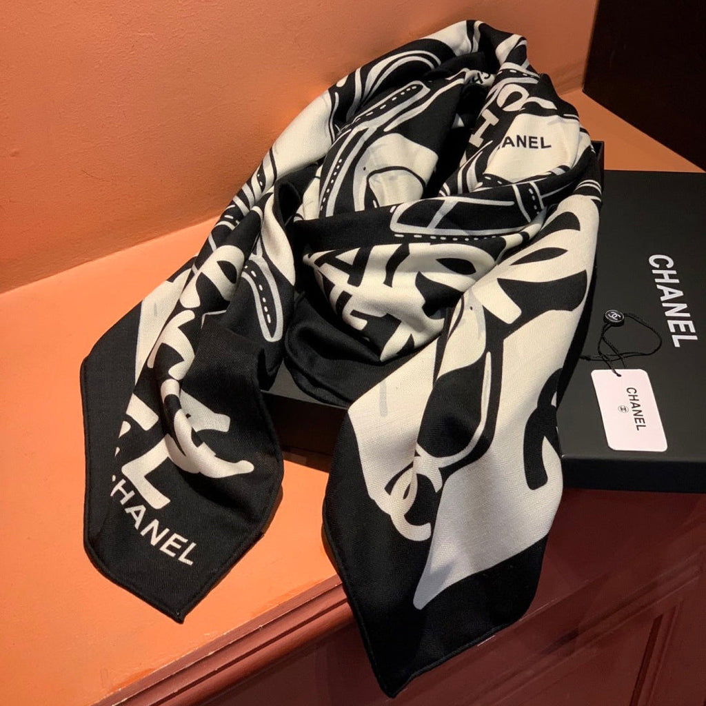 CHANEL 25S SCARF 135 IN CASHMERE 991693
