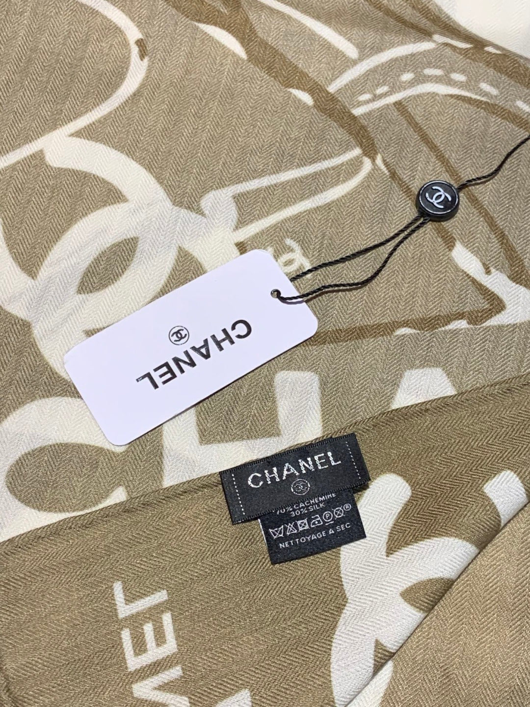 CHANEL 25S SCARF 135 IN CASHMERE 991696
