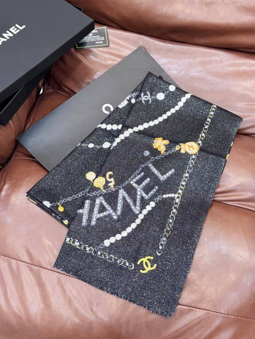 CHANEL 25S SCARF 200 IN CASHMERE 991713