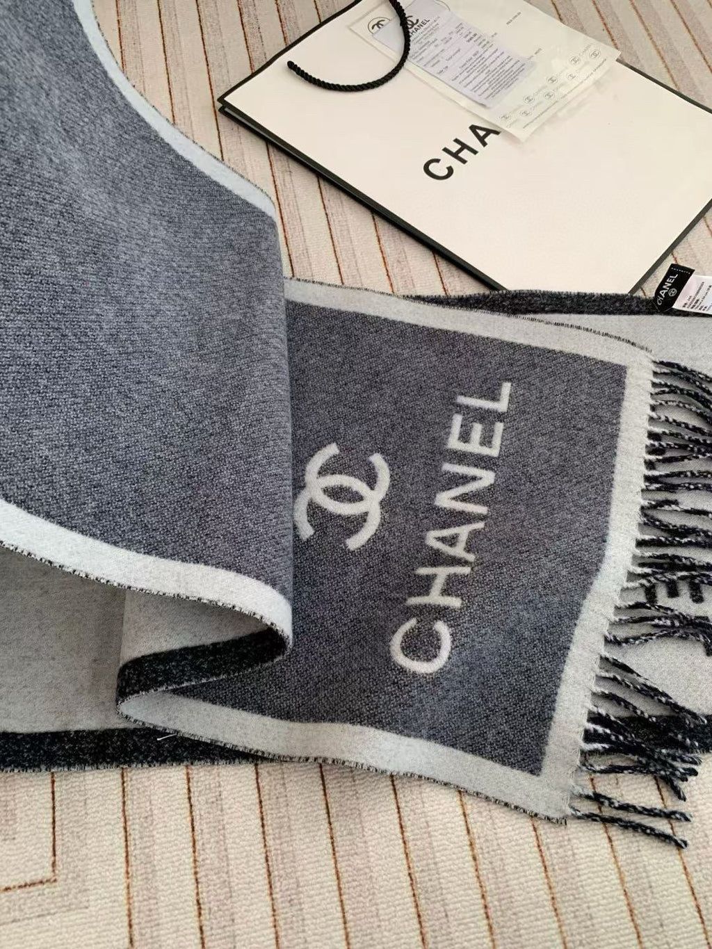 CHANEL 25S SCARF 180 CM IN CASHMERE 943987