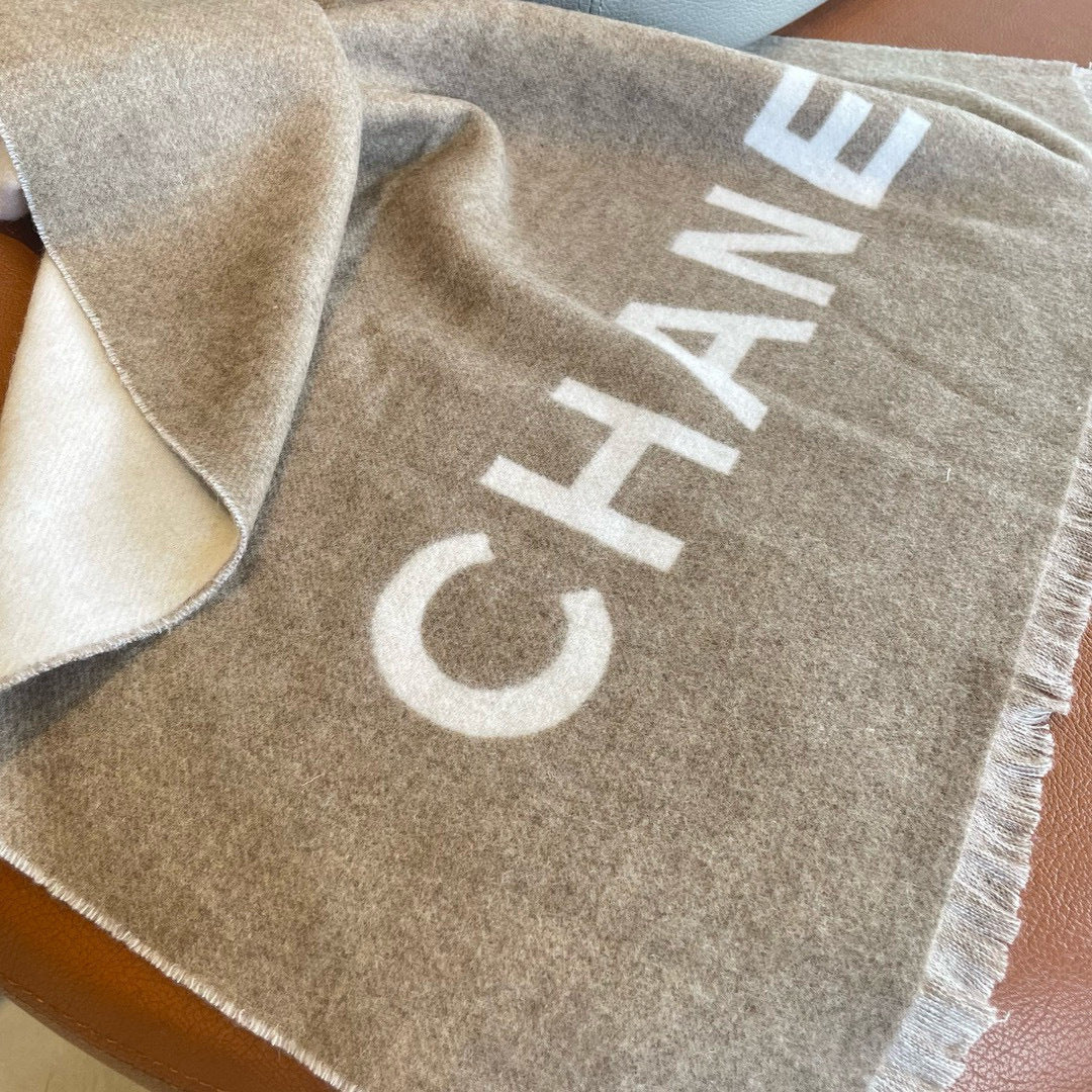 CHANEL 25S SCARF 200 IN CASHMERE 989861