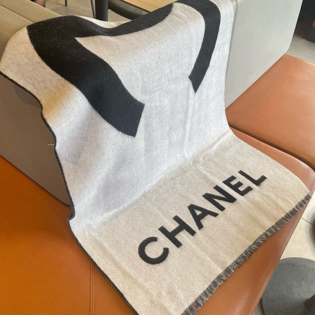 CHANEL 25S SCARF 200 IN CASHMERE 989862