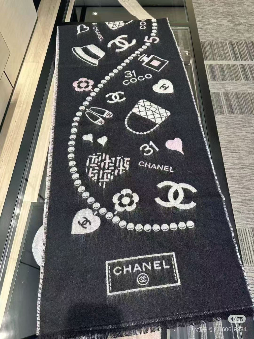 CHANEL 25S SCARF 200 IN CASHMERE 991992