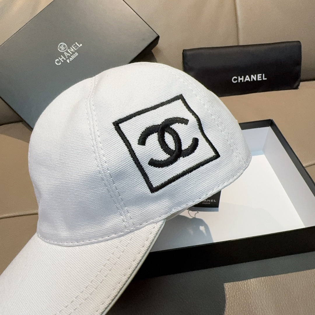 CHANEL BASEBALL HAT IN WHITE DOUBLE C EMBROIDERED 674175