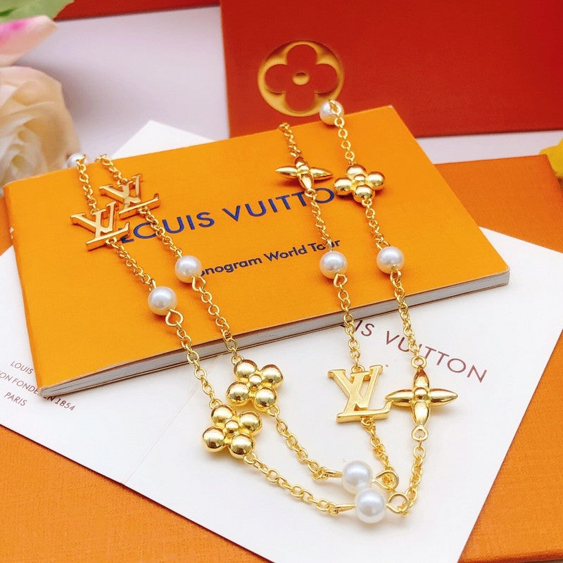 18K Louis Vuitton Idylle Blossom Monogram Necklace